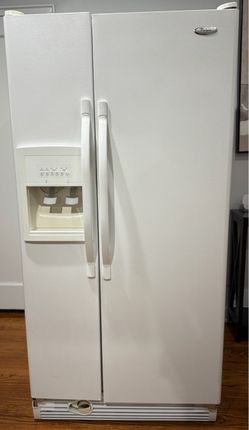 Whirlpool Side-by-Side Refrigerator w/ Ice & Water Dispenser