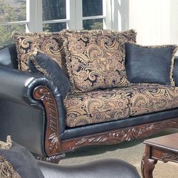 Gorgeous Loveseat With Pillows