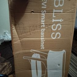 Brand new in the box bliss evi smart bassinet (NOT FIRM ON PRICE MAKE OFFER)