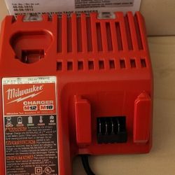 Milwaukee Dual M18 & M12 Battery Charger