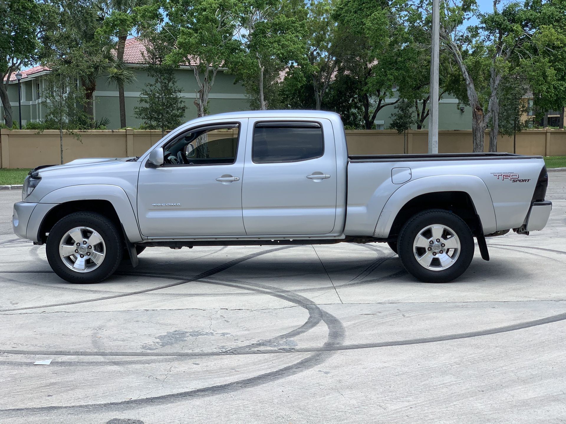 2006 TOYOTA TACOMA LONG BED V6 TRD SPORT for Sale in Miramar, FL - OfferUp