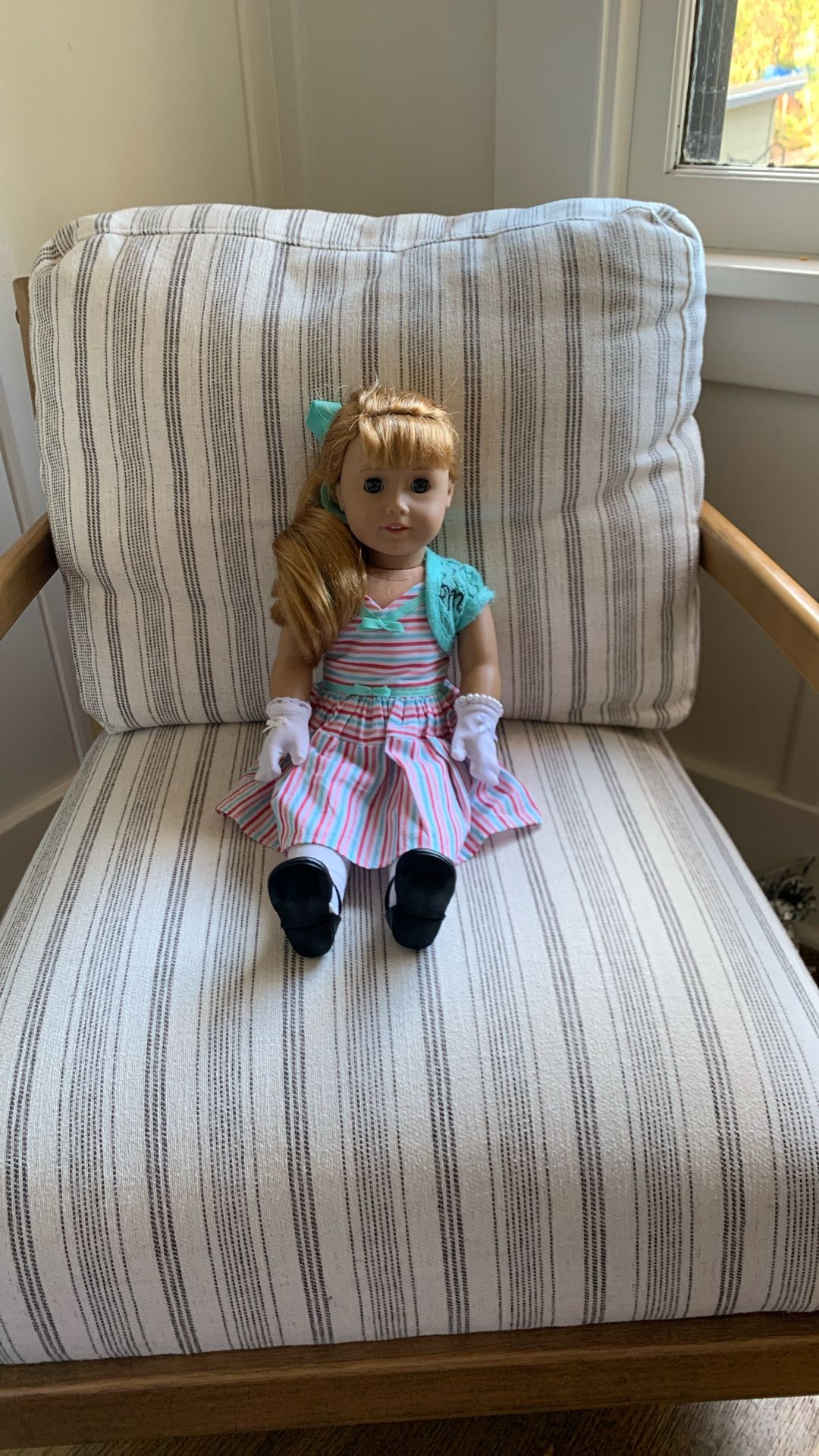 American Girl Doll Maryellen Larkin Doll 18-inch In Outfit