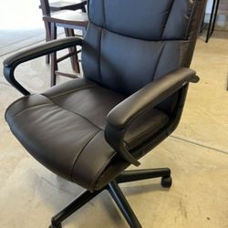 Executive Office Chair 