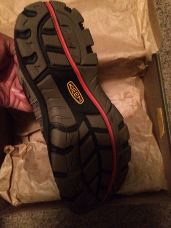 Keen shoes size 9