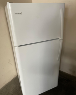 Deal: Frigidaire white fridge (top freezer) — clean, ready to go