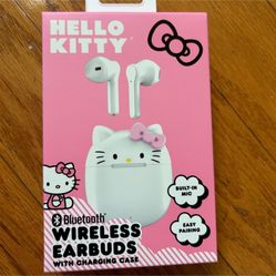 NWT Licensed hello kitty Bluetooth true wireless earbuds with charging case