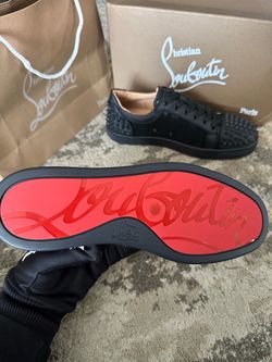 red bottoms/suela rojas