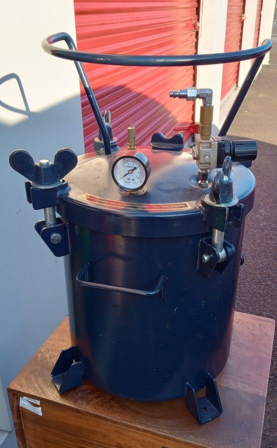 Pressure Pot Painter
