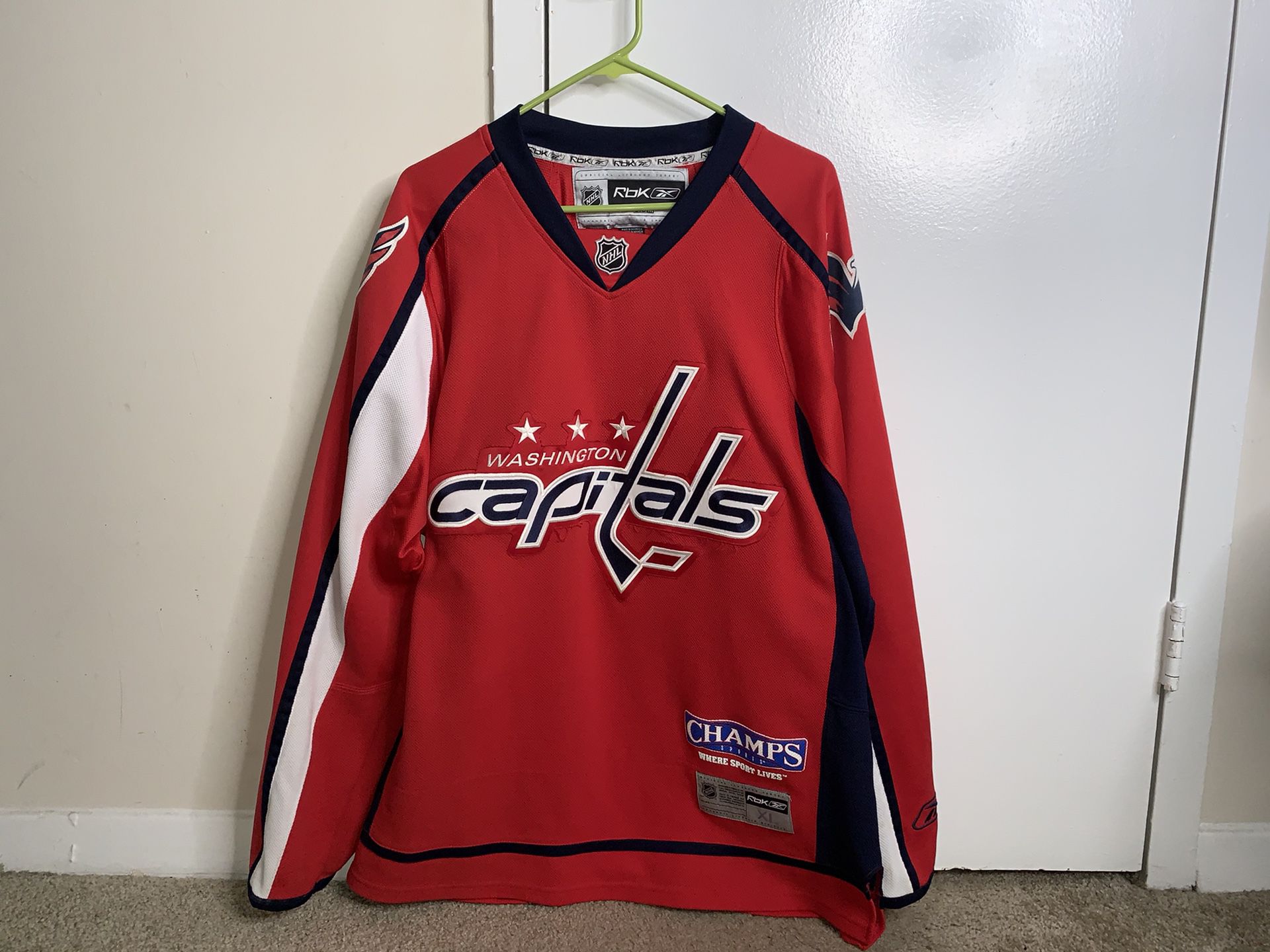 Washington Capitals XL Rebok Champs Jersey (used) blank: no name or number
