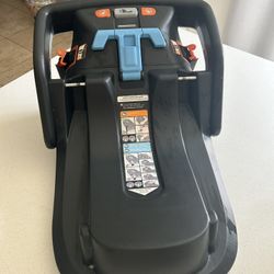 UPPAbaby Extra Mesa V2 Car Seat Base / Compatible with Mesa and Mesa V2 Infant Car Seats / SmartSecure Installation