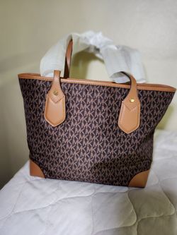 Michael Kors MK Signature Tote Bag