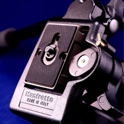 MANFROTTO 3130 Micro Fluid Head with Quick Release Plate 