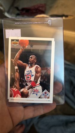 2 Micheal Jordan  cards in hard case!!mint condition from 1991