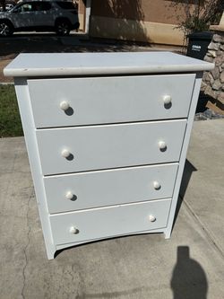 White 4-Drawer Dresser
