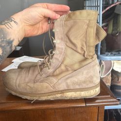 Military Boots 
