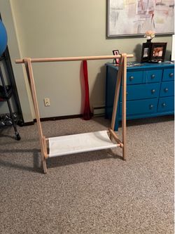 Kid’s Clothing Rack
