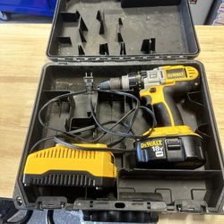 2 Dewalt 18v Drills