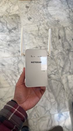 NETGEAR AC2000 WiFi Extender EX6150v2