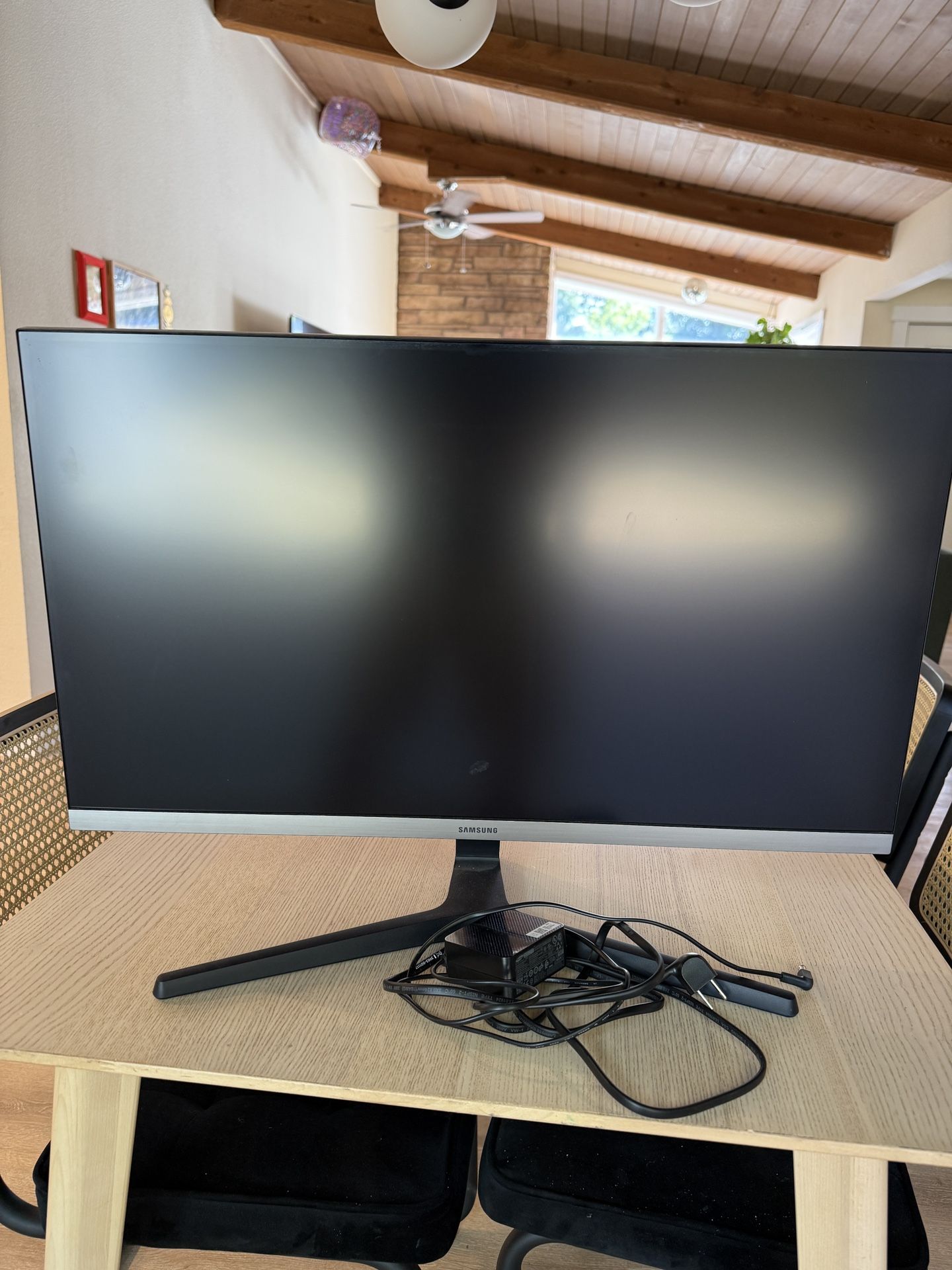 Samsung 28" ViewFinity UR55 4K UHD IPS HDR Monitor