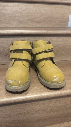 High top boots size 6 youth
