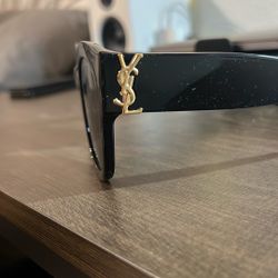 YSL Saint Laurent Oversized Sunglasses