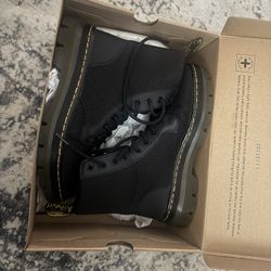 Dr.Martens Combs W Black On Black Ajax Extra Tough Poly