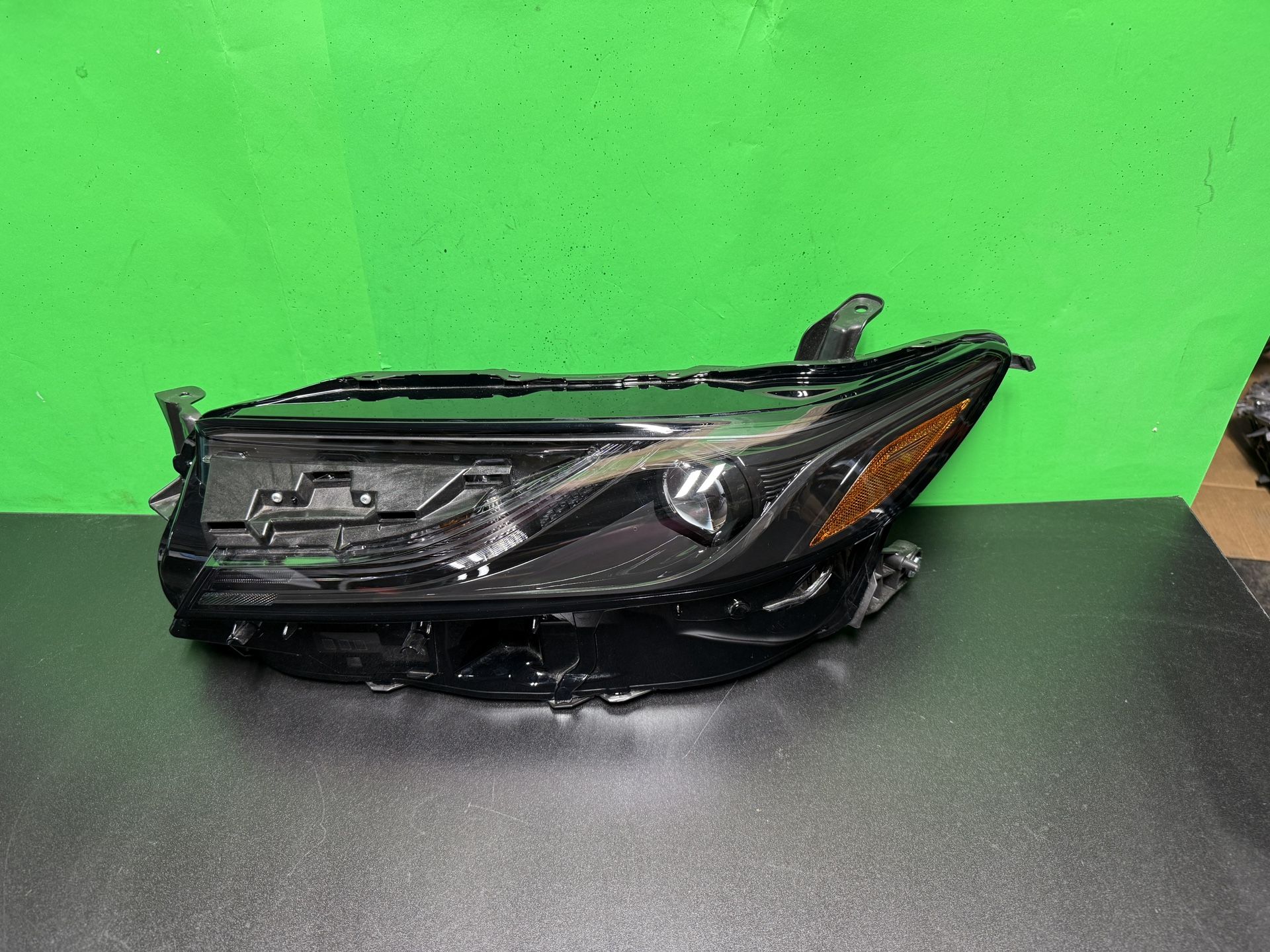 Headlight Camry 2024 2025 OEM 