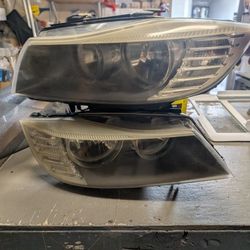 Bmw E90/E91 OEM Headlights 