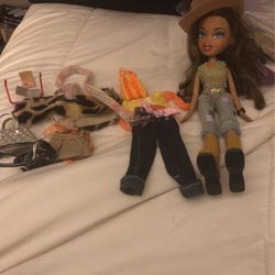 Bratz doll with clothes and extras