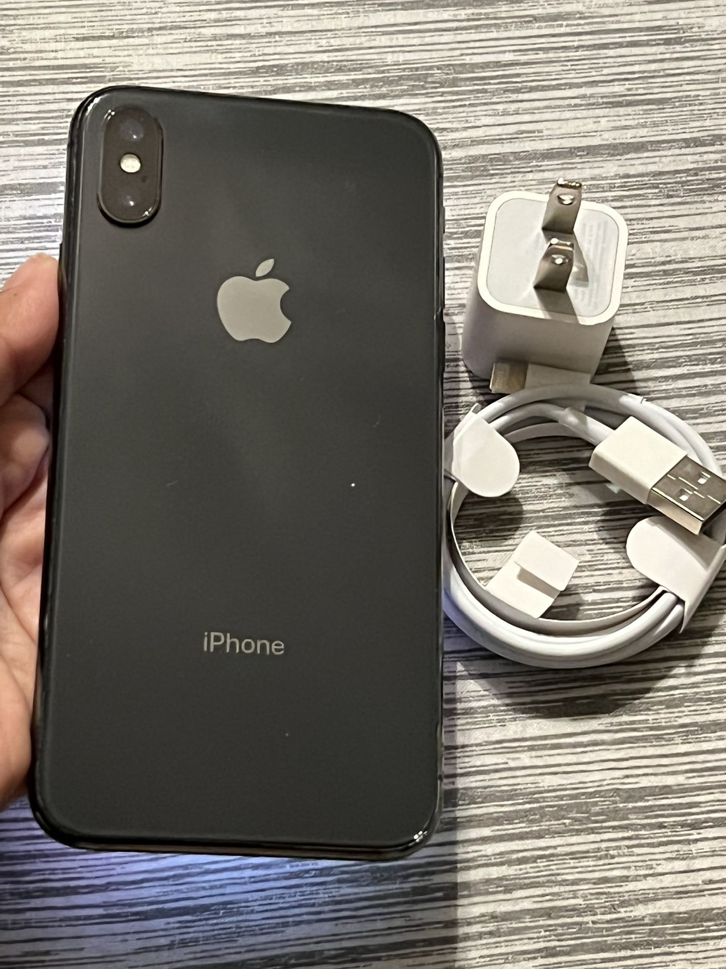 IPhone X (64gb) Black UNLOCKED