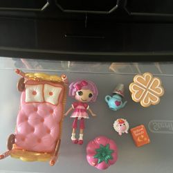 Pilow's Sleepover Party Playset Lalaloopsy Mini Doll Playset