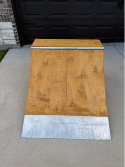 Skateboard Ramp