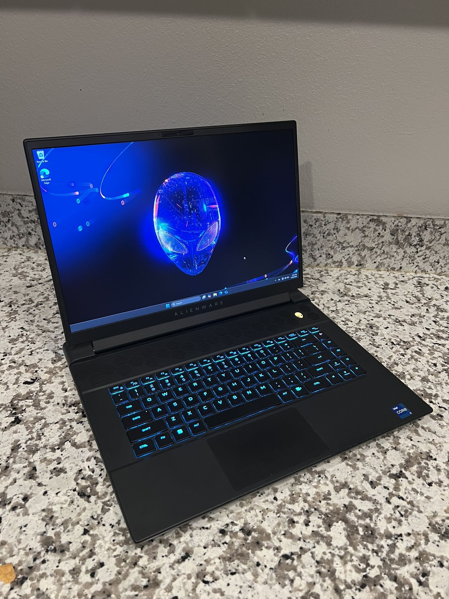 Alienware M16 RTX 4070 Laptop Gamer