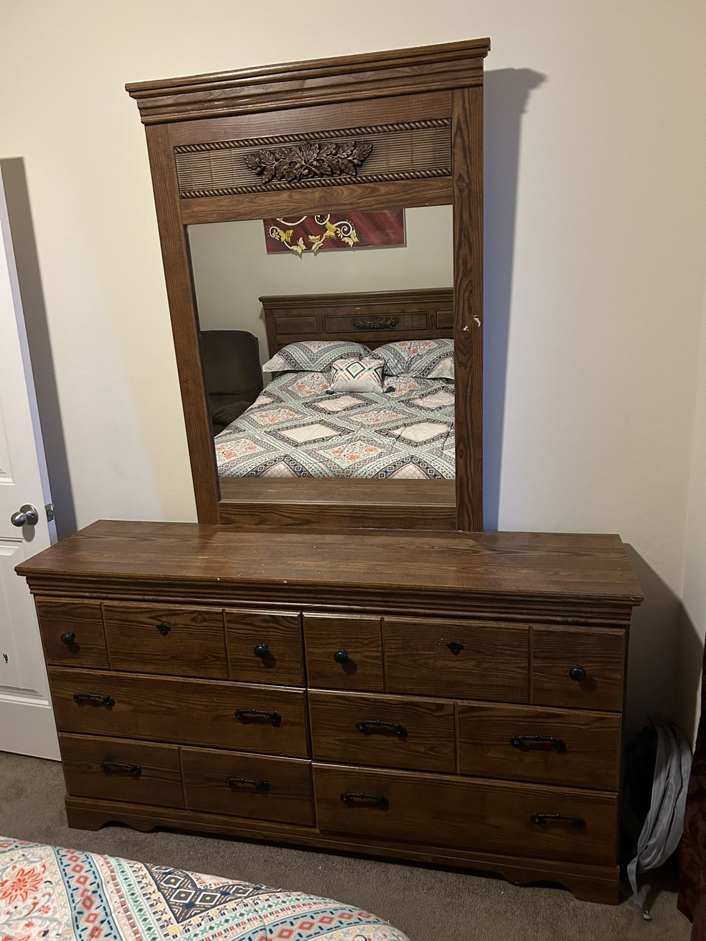 Queen Bedroom Set