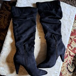 NWOT G by Guess Taylin Black Pointy Toed High Slouchy Heeled Boots Sz 6