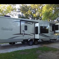 2017 Palomino Columbus compass series