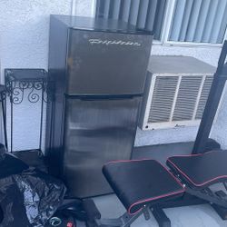 Frigidaire mini fridge