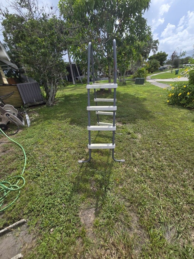 Pool Ladder