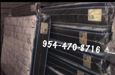 Queen ☆240☆ Full☆210☆Twin☆165☆ King ☆320☆■■$$BOX INCLUDED ☆☆☆☆