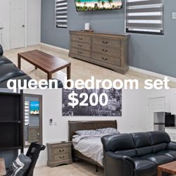 Queen Bedroom Set $200 Or Best Offer 
