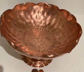 Vintage Metal Copper Bowl, Stand, Large Size, Made in USA, Gregorian, 10" x 6 1/2", Fruit Bowl, Quality, Heavy Duty, Kitchen Decor, Table Display