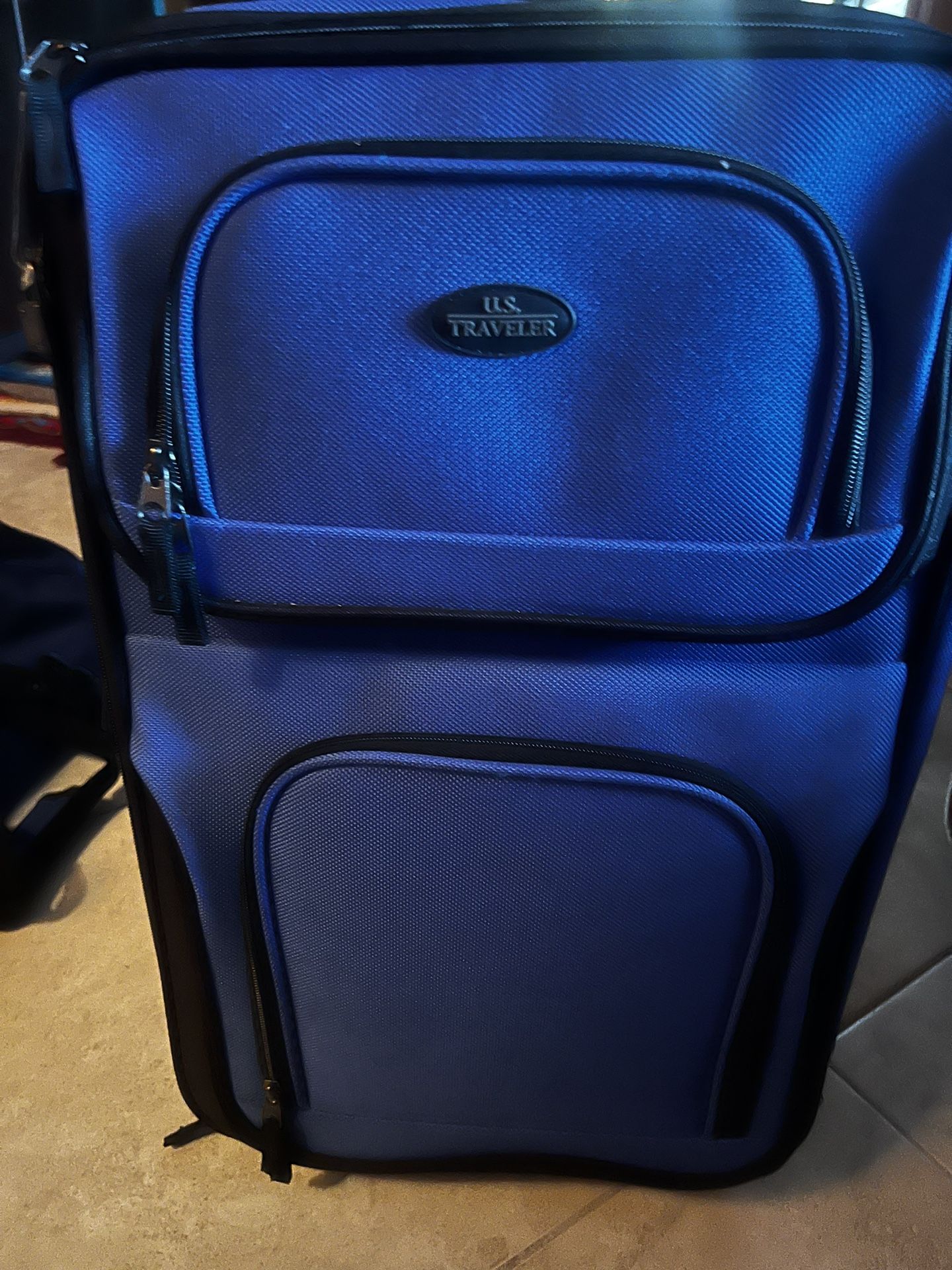 New Carry On Luggage Nice Excellent Shape.