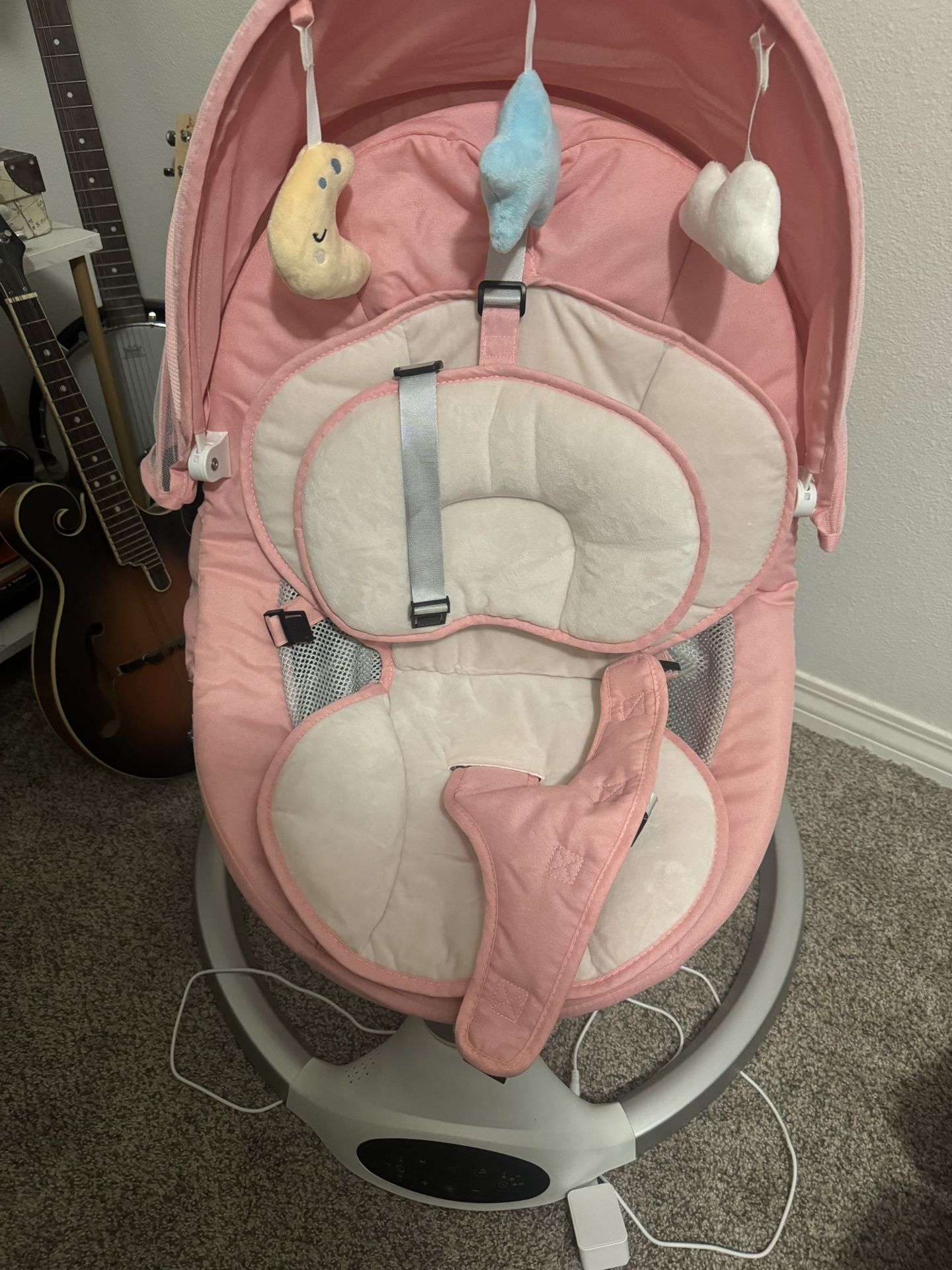 Portable electric baby swings