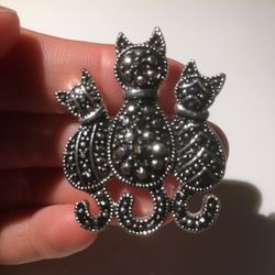 Three Cat Brooch
