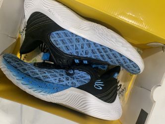 Curry 9 Sesame Street “Cookie Monster” Size 10.5