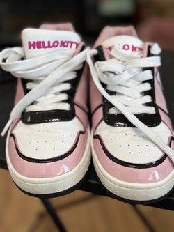 Hello Kitty Shoes