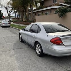 2002 Ford Taurus