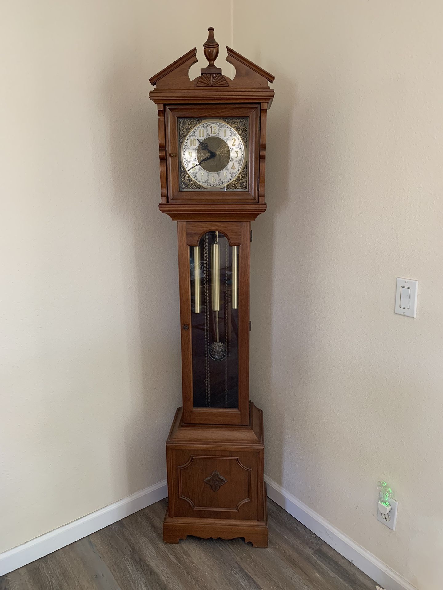 1971 Grandfather Clock - Westminster Chimes