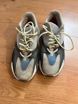 Yeezy Wave Runner 700