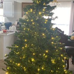 7.5 Feet Interchange Lighter Christmas Tree
